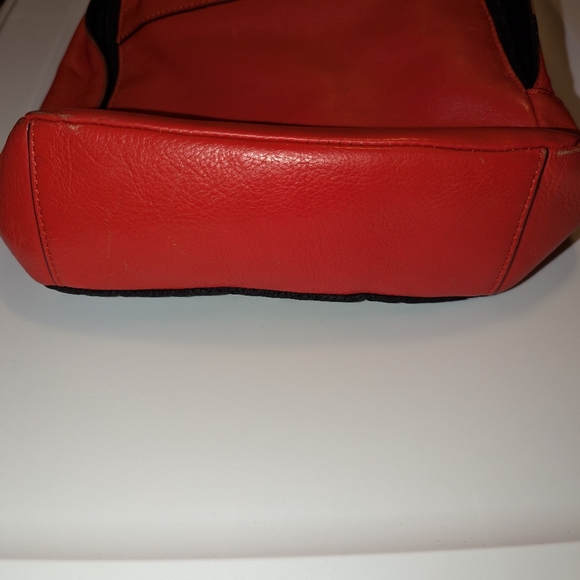 COACH single strap sling bag, pack,crossbody - Picture 6 of 6